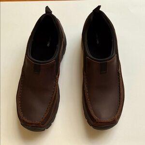 Lands’ End Elegant Brown Leather Slip-On Loafers size 8.5D